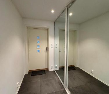 Florø Apartment | Selveier leilighet, Parkering med El-bil ladder