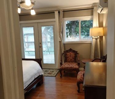 South Surrey House | Semi Centre House
