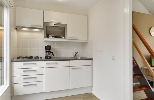 Midlaren Cottage | Semi-detached bungalow for 4 persons