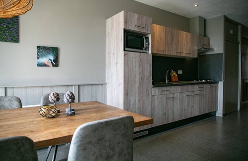 Terwolde House | Semi-detached bungalow for 12 people, fully equipped.
