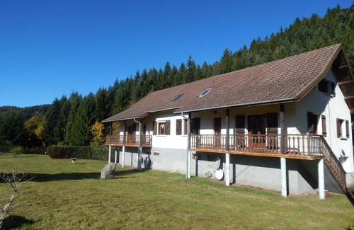 Servance-Miellin House | semi-detached house in the Southern Vosges, quiet for 22 people