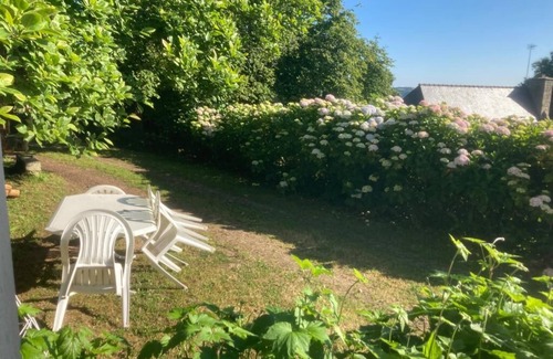 Taule House | Semi-detached house with sea view in Morlaix Bay