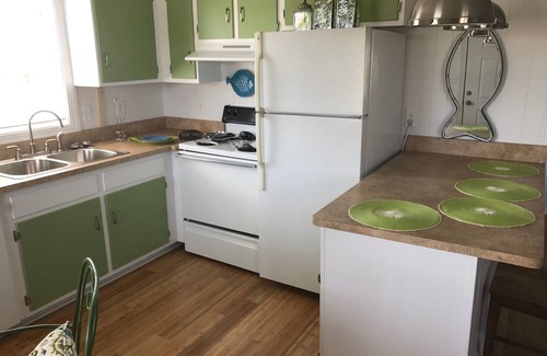 Nags Head Cottage | Semi oceanfront location with a 3 min walk to the ocean and Gift Card