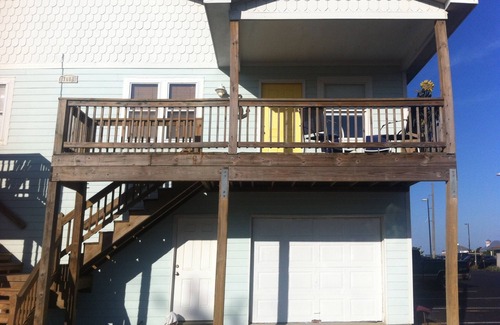 Nags Head Cottage | Semi oceanfront location with a 3 min walk to the ocean and Gift Card