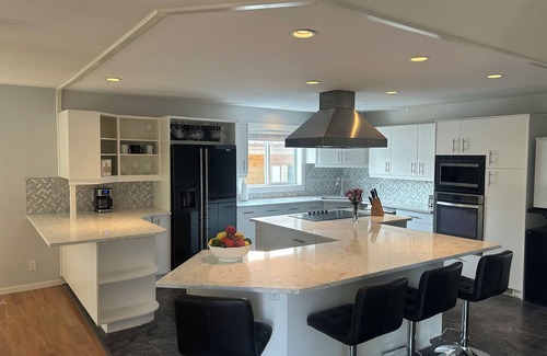 Blind Bay House | Semi Waterfront 4 Bedroom Home