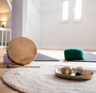 Ellenz Apartment | Seminarhaus Heim Retreat, Fachwerkhaus von 1451, Yoga, Naturgarten für 10 Personen