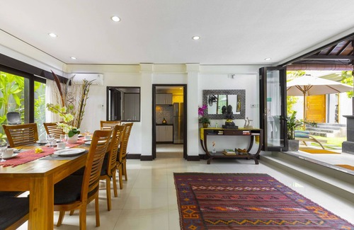 Laksmana Villa | SEMINYAK BEACH Villa Kibbi No1 LOCATION - 5 Star Reviews