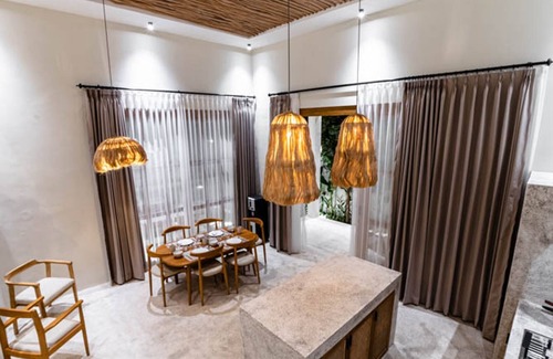 Singakerta Villa | Semiramida Villa by EVDEkimi – Elegant 2BD w/pool, open-air bath, patio - Long stay extras
