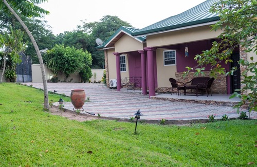 North Tongu House | Senchi vacation home. 5 mins from Volta lake and major resorts.