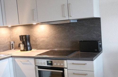 Sahlenburg Apartment | Send apartment in the best location 150m from Beach, free WiFi, large swimming pool, sauna