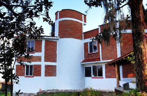 Senguio Cabin | Senda Monarca