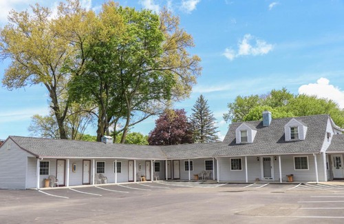 Watkins Glen Hotel | Seneca Clipper Inn