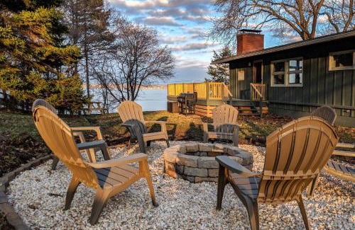 Seneca Falls House | Seneca Falls Cottage on Cayuga Lake Wine Trail!