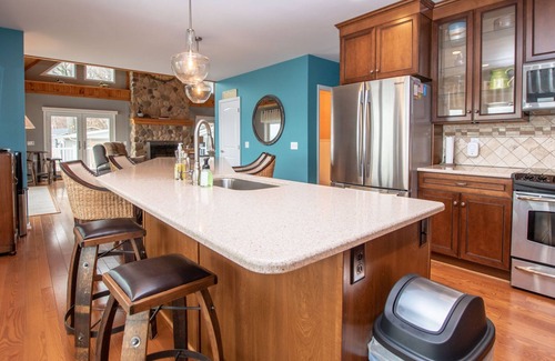 Town of Torrey House | Seneca Memories: Luxury Lakeside Home on Seneca Lake!