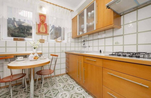 Ursynow Apartment | Sengera Cichego 4 Warsaw | Traditional Apartment | Balcony | Smart TV | Wifi