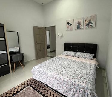 Kota Bharu House | Senjaloka Homestay SWIMMING POOL