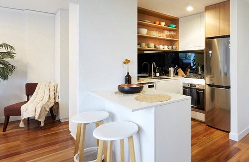 St Kilda West Apartment | Sensational St.Kilda stay at Sunset Beach Tower