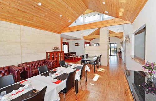 Kordabup Bed & Breakfast | Sensational Heights Bed & Breakfast