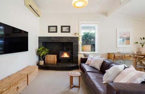 Yarraville House | Sensational home - family oasis and modern studio