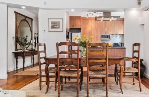 South Yarra Apartment | Sensational, Stylish and so very South Yarra. 2BR