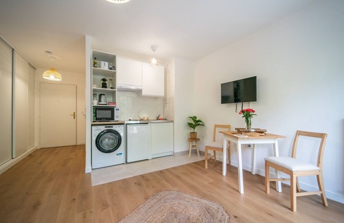 Rueil-Malmaison Apartment | Sensations - Studio dans le quartier d'affaires