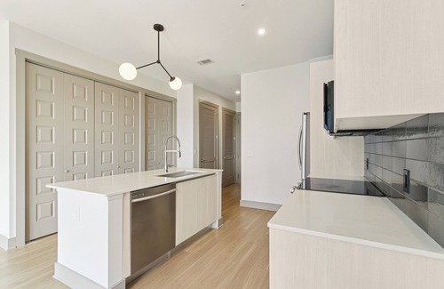Home Park Hotel | Sentral West Midtown At Star Metals