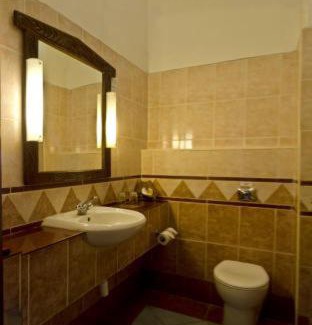 Tangana Hotel | Sentrim Castle Royal Hotel