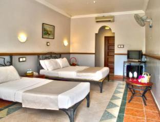 Tangana Hotel | Sentrim Castle Royal Hotel