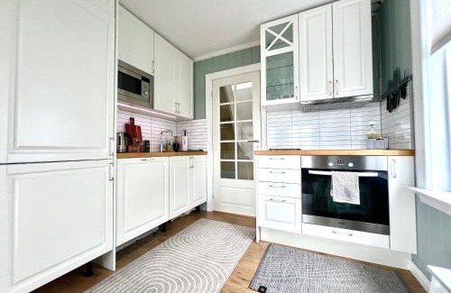 Arendal House | Sentrum - Koselig hus med parkering