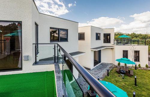Seogwipo City House | Seogwipo Donnaeco Pension