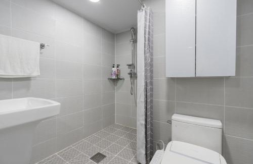 Seogwipo City Apartment | Seogwipo Downtown - Pet Friendly