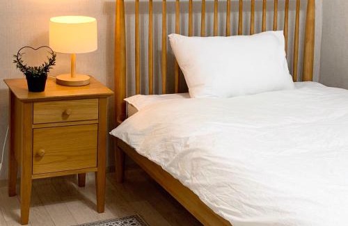 Jeonnong-dong Apartment | Seoul Center Detached House, Re Stay