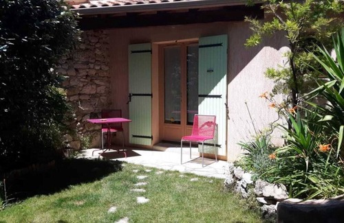 Donzere Apartment | Separate bedroom with shower room, toilet and terrace
