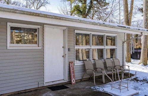 Oakhurst Apartment | Separate Entrance-Private 2 bd/4 beds/1 full bath