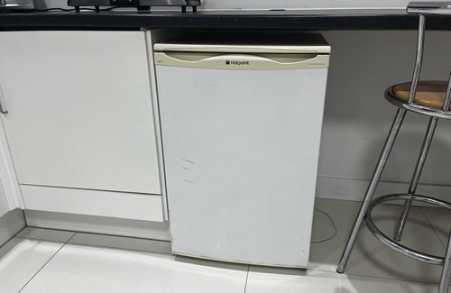 Slough Apartment | Separate One Bedroom Large Apartment in Slough