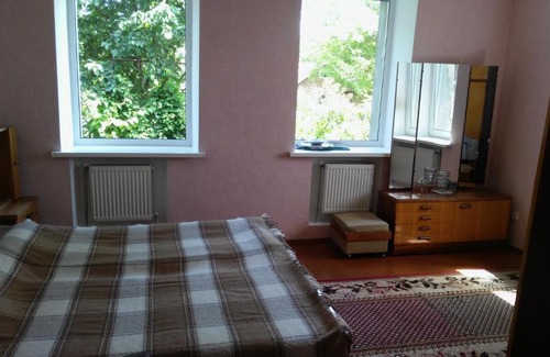 Zhytomyr Oblast House | separate [ROOM] homestay in a [private house], facilities SHARED with owner