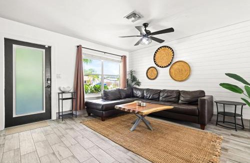 Jupiter House | Sept Special! Limited-time Discount Book Now!