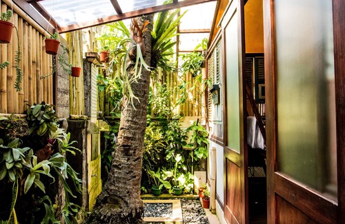 Melaya House | September VRBO Special $45! - Unforgettable Beachfront Glamping in West Bali!