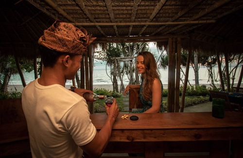 Melaya House | September VRBO Special $45! - Unforgettable Beachfront Glamping in West Bali!