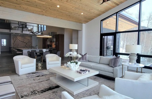 Highland Meadows Condo | Sequoia ~ 5BR Residence~ w/ Grand Hyatt Access