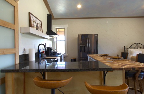 Exeter House | Sequoia Foothill Ranch Chateau, View, Pool, horses 30 min to Park