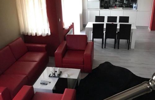 Maritsa Apartment | Sequoia Loft apartment