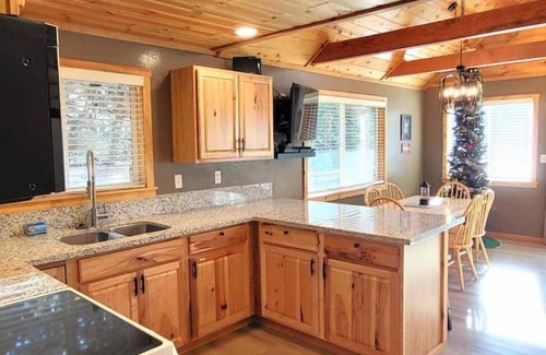 Camp Nelson Cabin | Sequoia Oaks