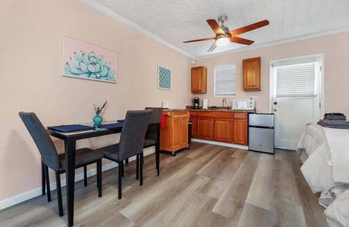 Visalia Apartment | Sequoia Parks, Coast, Wineries, Skiing All Day Trips. Home has hot tub, outdoor