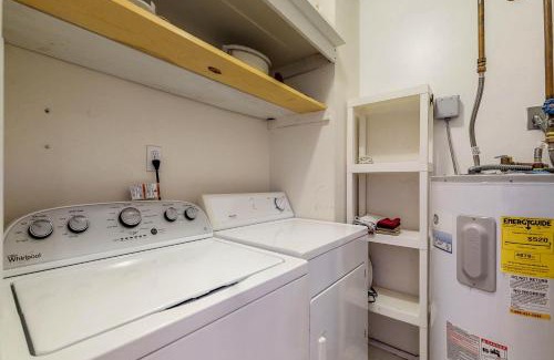 Andersonville House | Sequoyah Hideaway