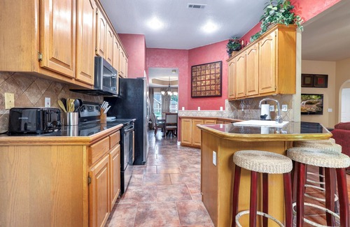 Fayetteville House | Sequoyah Meadows - 13 min to U of A & Pet Friendly