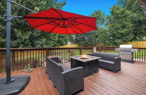 Fayetteville House | Sequoyah Meadows - 13 min to U of A & Pet Friendly