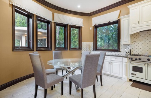 Tarzana Villa | Serano Estate - Elegant Mediterranean Estate in the heart of Tarzana