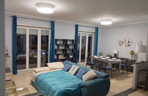 Gaeta Apartment | [Serapo Beach] Penthouse-150sqm with private parking, close to the sea and with a view.