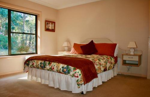 Wooragee House | Serena Cottages Beechworth - Your Country Getaway - 1